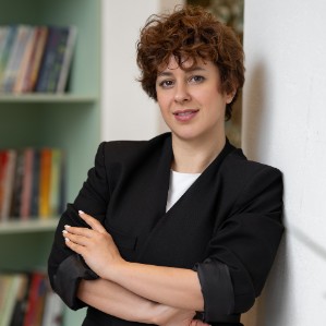 Niloofar Arabi