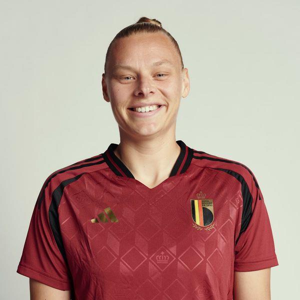 ELLA VAN KERKHOVEN
