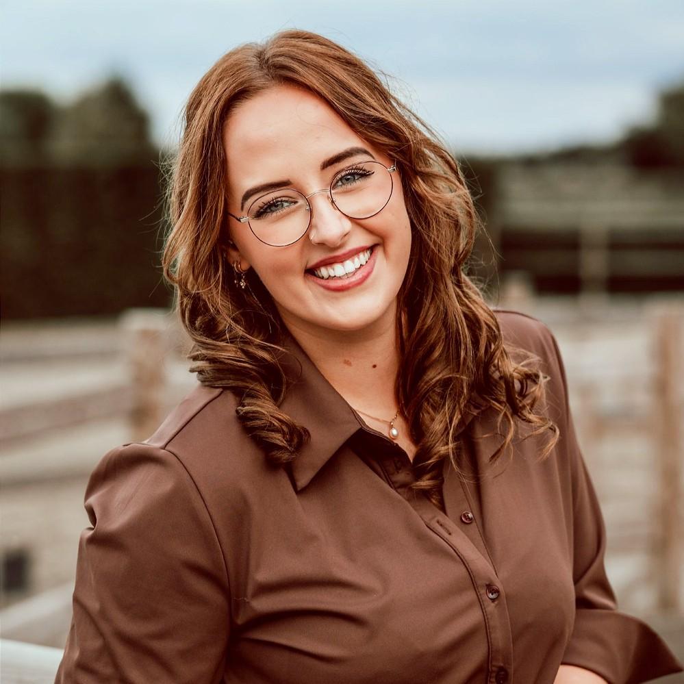 ISA VAN LOENEN